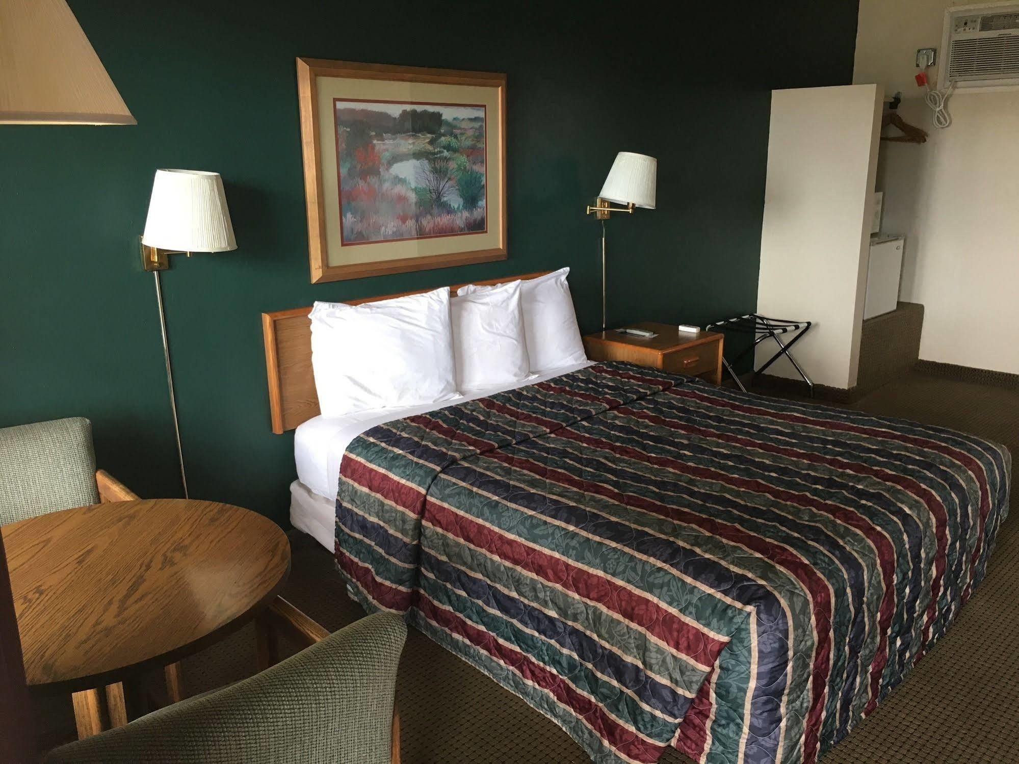The Monticello Inn מראה חיצוני תמונה