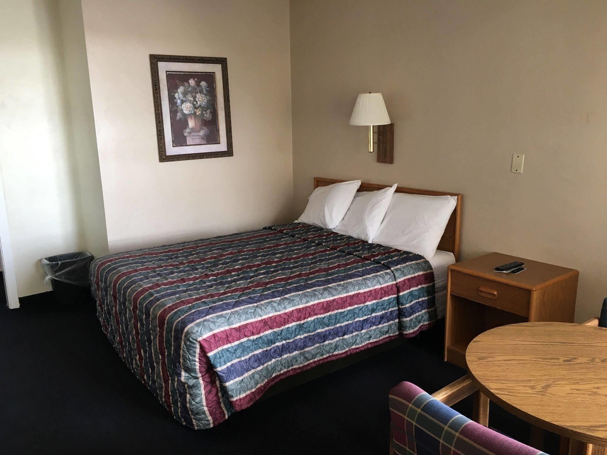 The Monticello Inn מראה חיצוני תמונה